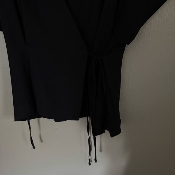 DO+BE Black Wrap Front Short Sleeve Blouse Size Large casual comfort summer - Picture 3 of 8